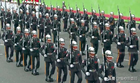 香港警察用什么步枪,ak47第一次阅兵