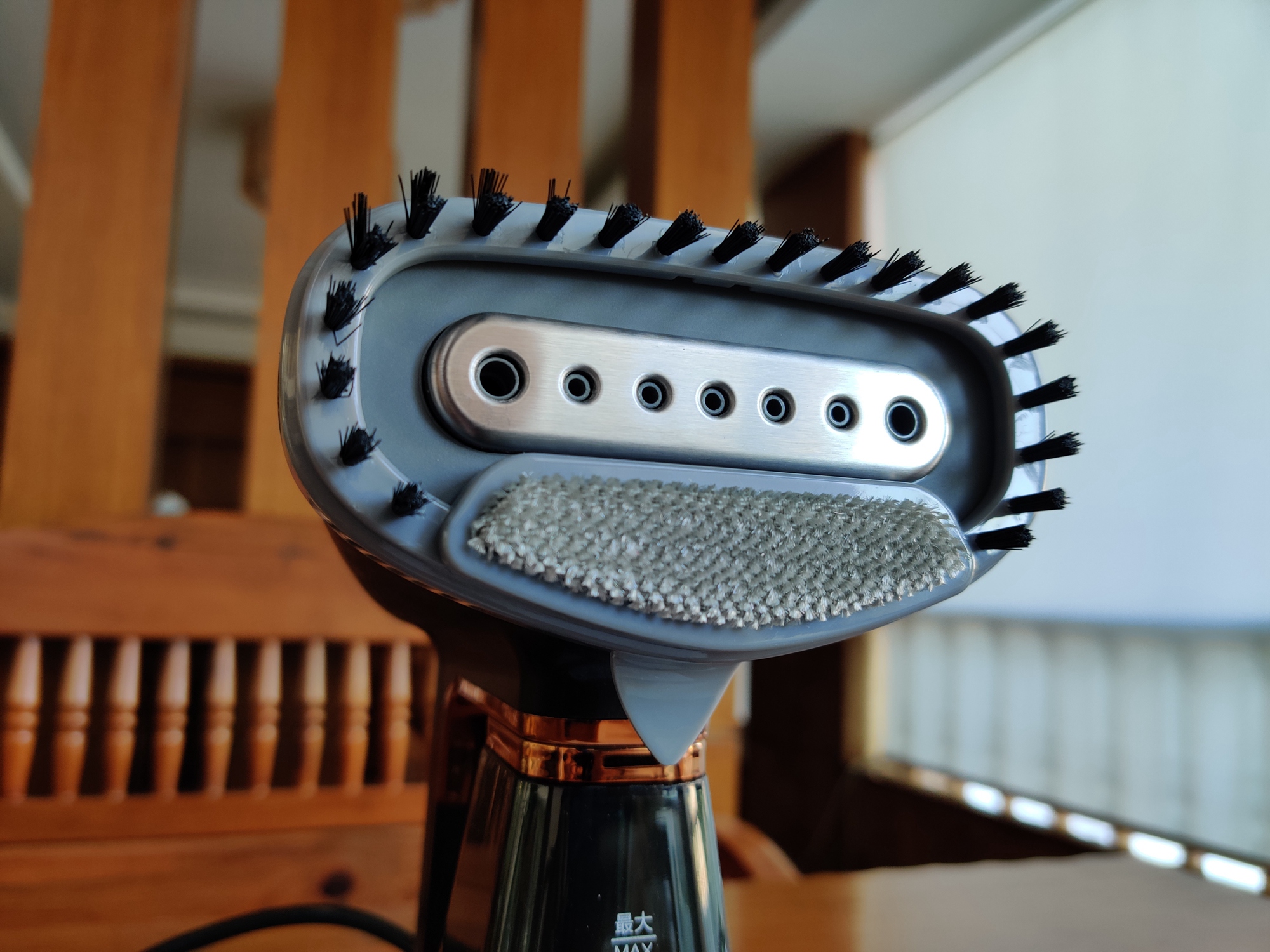 家居旅行都实用，卓力出品的衣未手持挂烫机，300多香不香