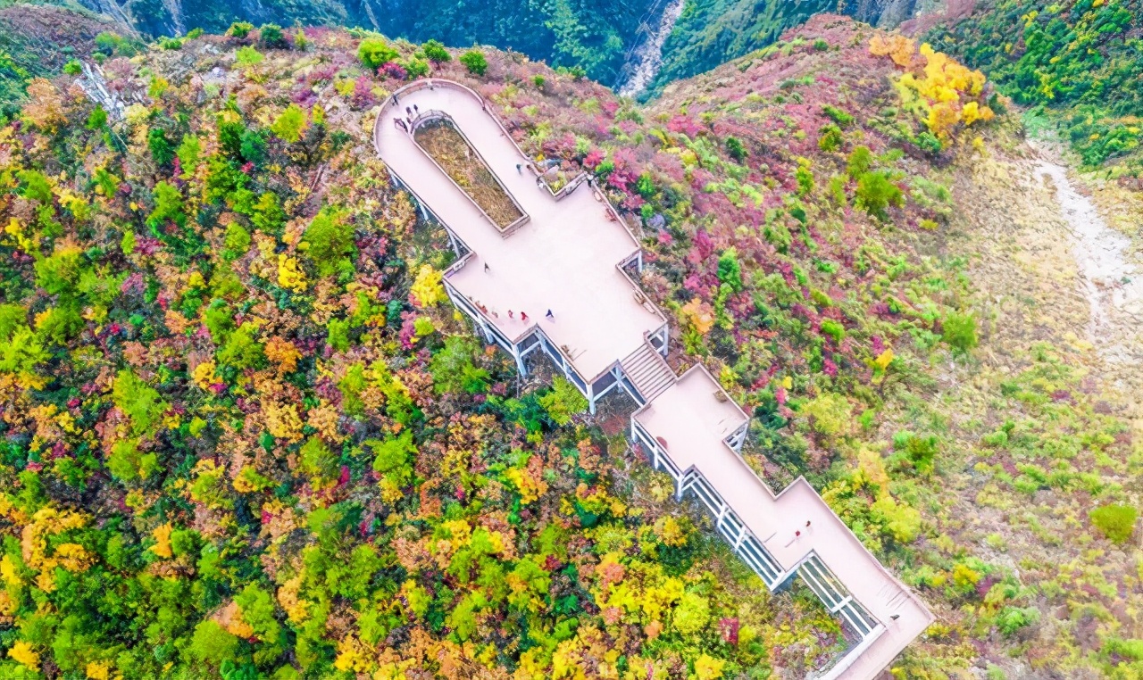 重庆三峡巫山云巅,重庆人间仙境南滨路