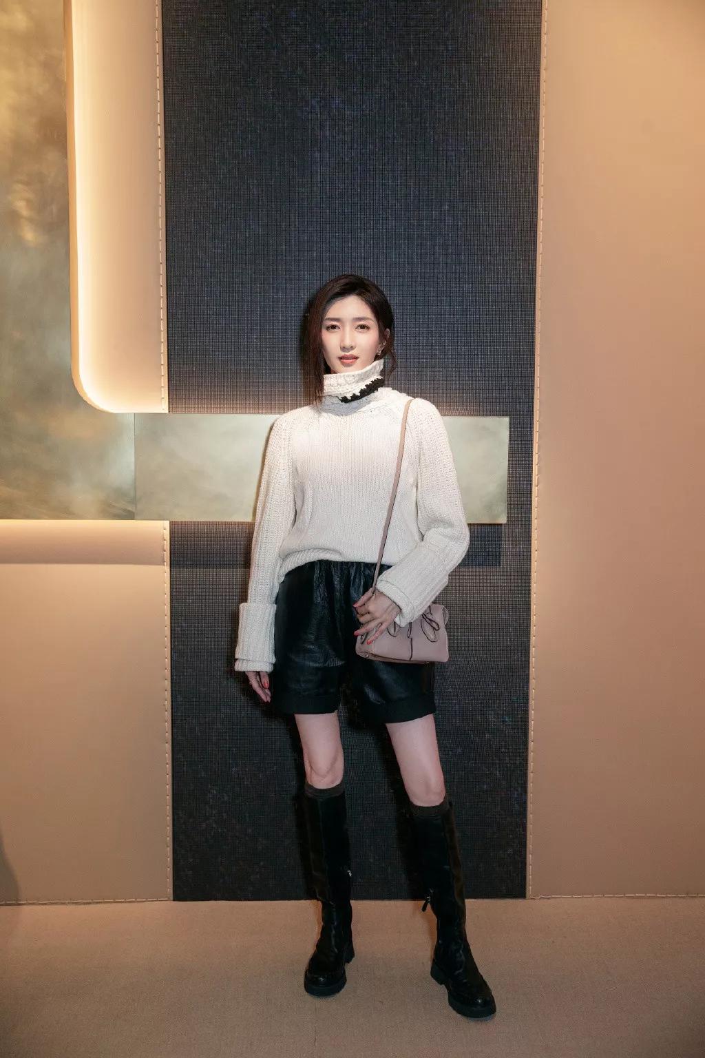 毛衣内搭的5种方法,这样穿保暖又时髦