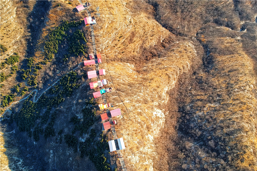石家庄是一个神奇的地方,河北的神奇山峰