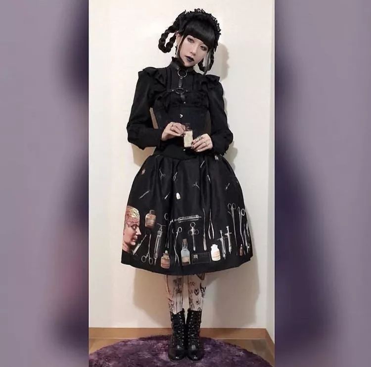 洛丽塔复古宫廷风轻洋装,紫红色洛丽塔洋装