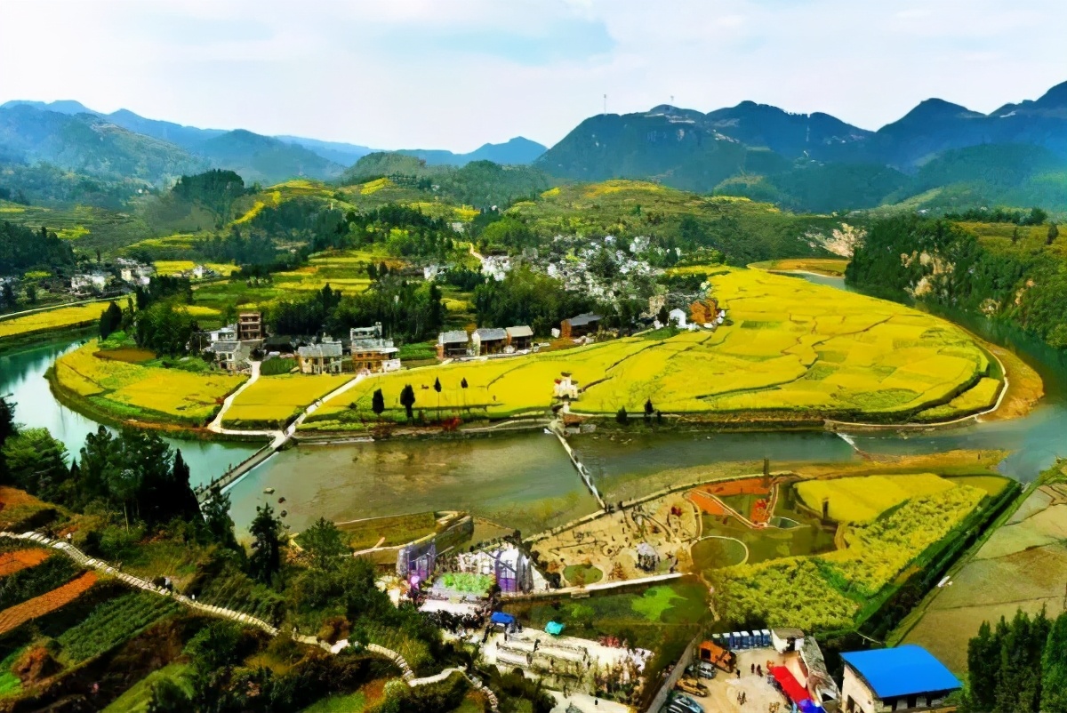 乡村旅游脱贫致富视频,贵州66个贫困县全部脱贫