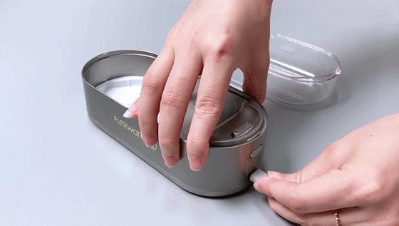 电熨斗去除衣服褶皱,衣服怎么熨小褶皱好用