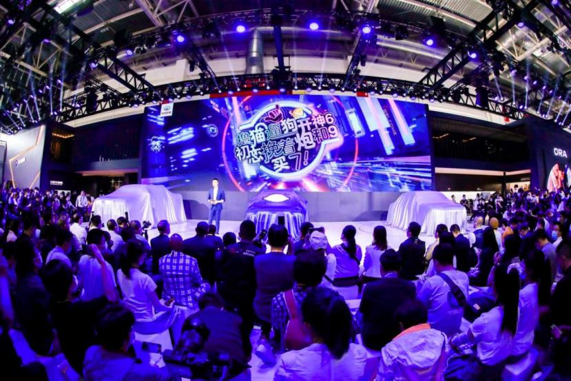 初恋撸猫遛狗开坦克向你开炮？长城汽车燃爆2020北京车展