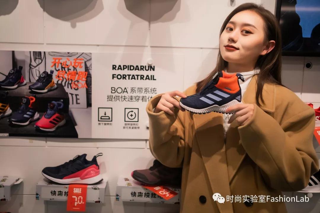 送对年终礼物是当代青年的社交核*器武**