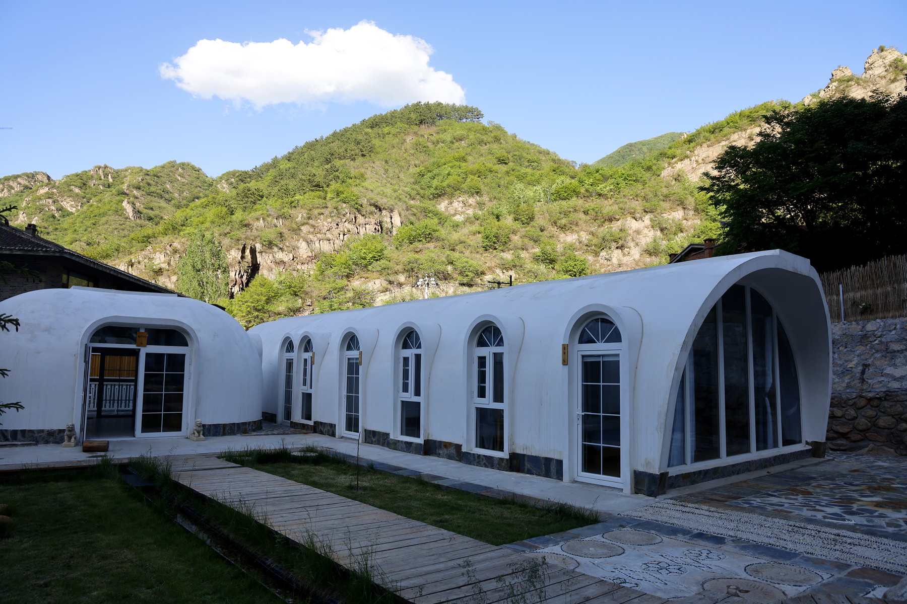 燕山第一峰,这座山高得像什么似的填空