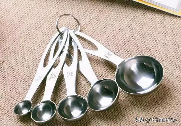 模具涂层的顺序为哪些类型,烘焙模具活底固底怎么区分