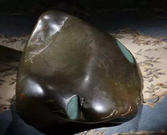 和田玉与戈壁羊脂玉有什么区别,疆沁和田玉