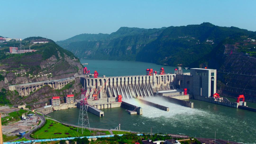 缇庡搲浜戝崡瑙嗛,缇庡搲浜戝崡鍓х収