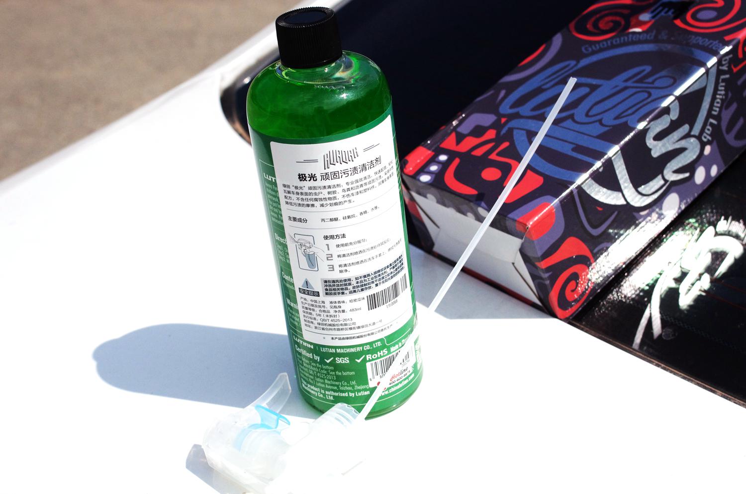 汽车布座椅有污渍怎么清洗,白色汽车上有黑色污渍怎么清洗