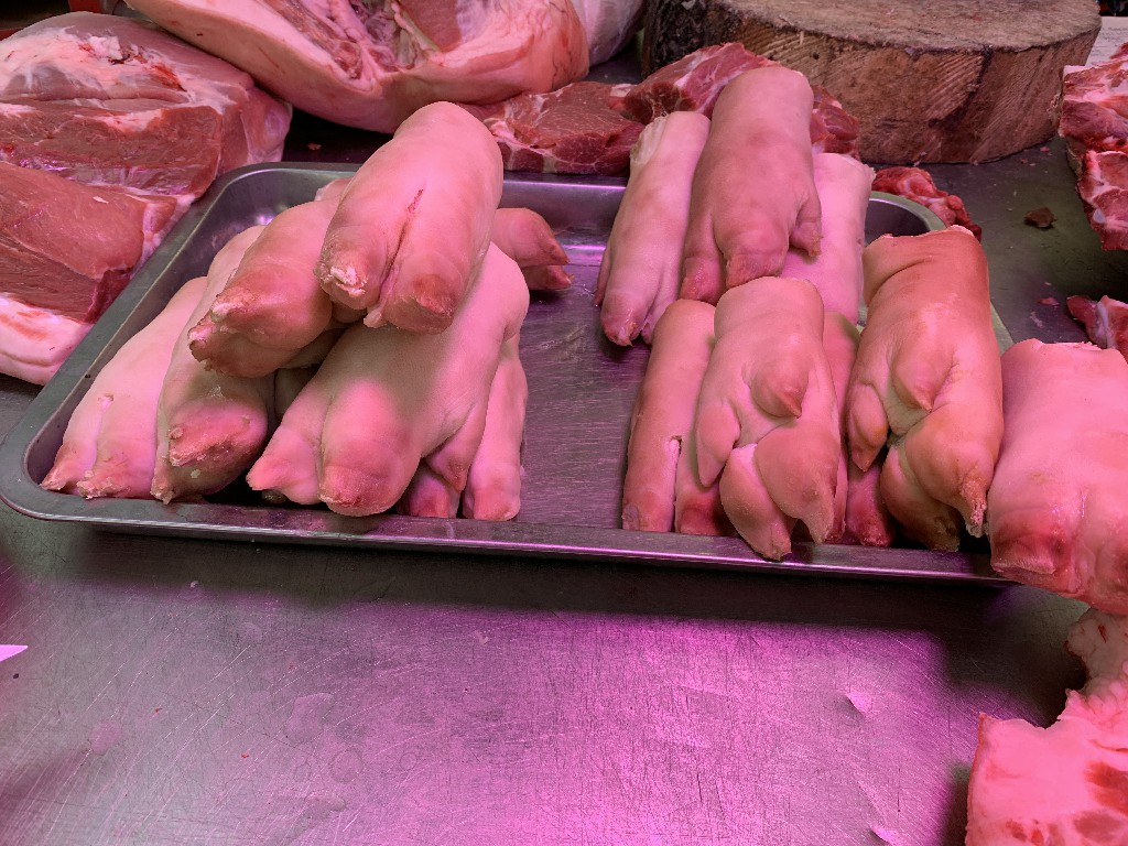 买猪蹄前后差别很大,买猪蹄挑肥的还是瘦的好