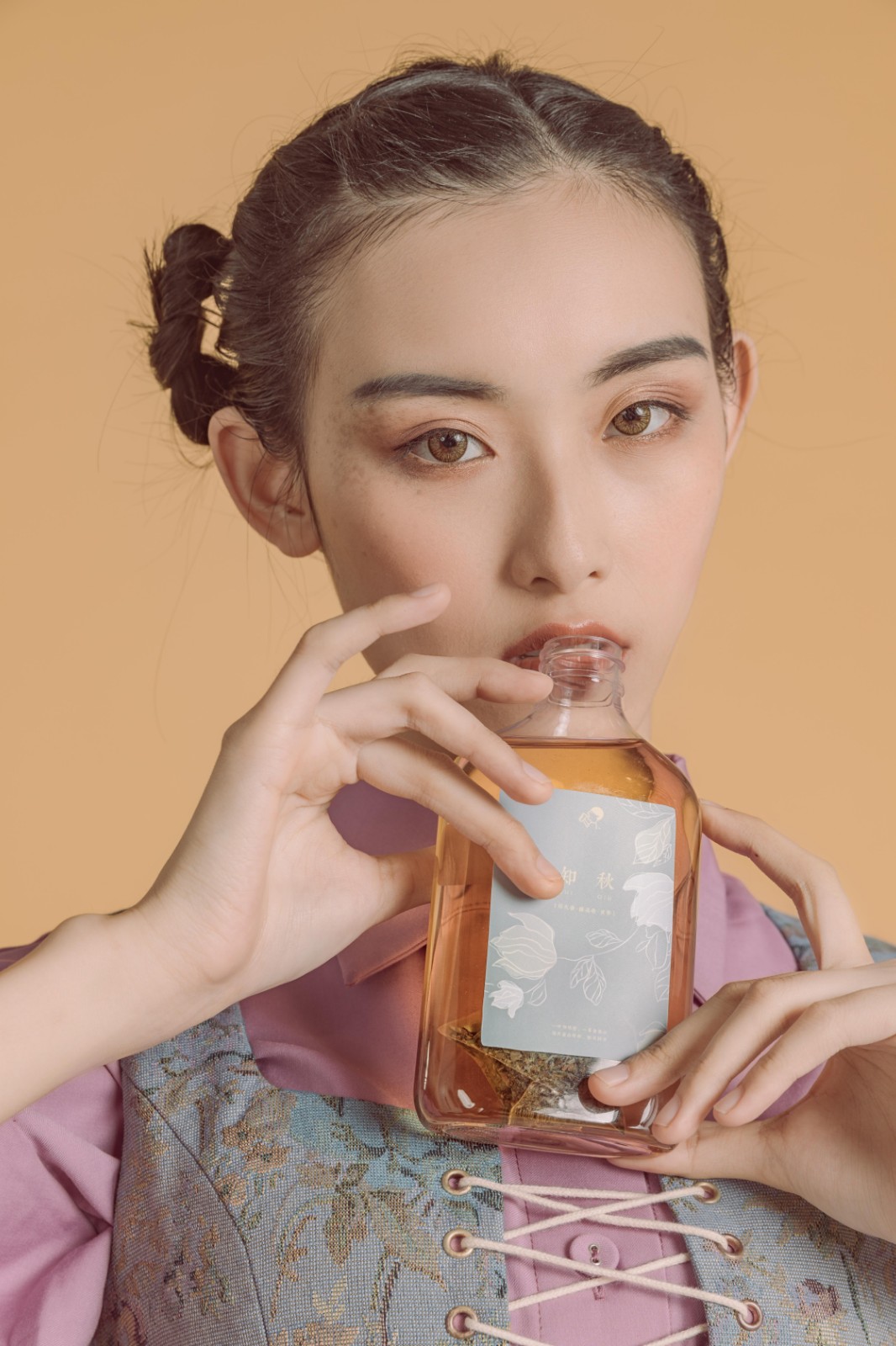 喜茶时装图片,喜茶2019二月新品