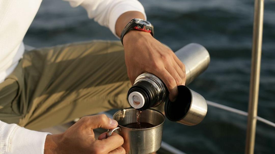 保温杯里泡药有危害吗,保温杯里泡什么最养生