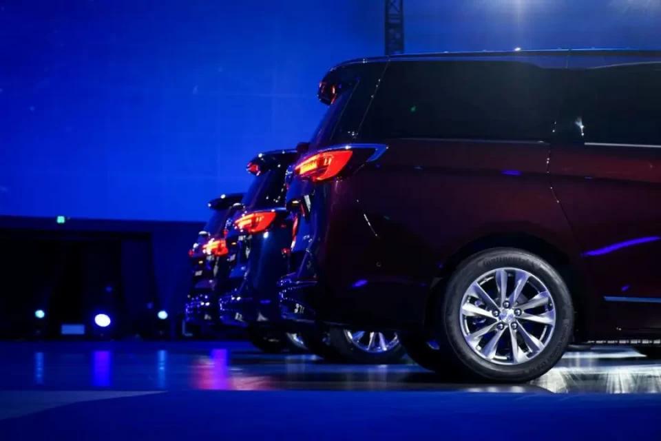 别克gl82022款avenir艾维亚,全新一代别克gl8avenir艾维亚家族