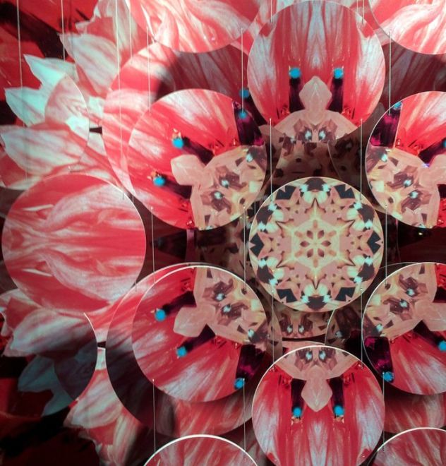 2018国际大牌春季橱窗丨店铺春色关不住，客似云来