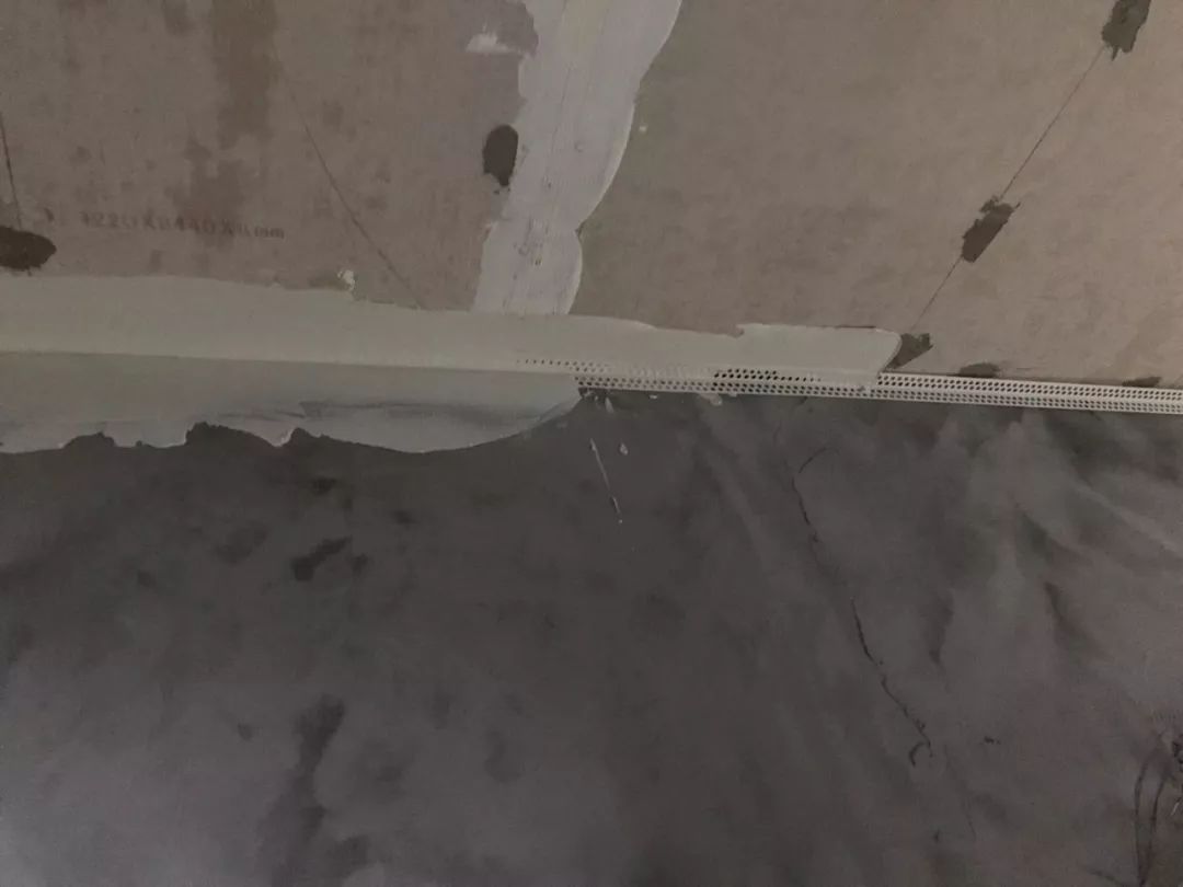 木工吊顶怎么防止开裂,吊顶开裂找木工还是油漆工处理