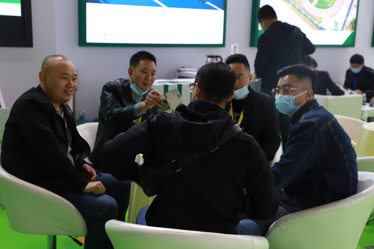 鐏忓厓浣撹偛閲屾按,鐏忓厓浣撹偛