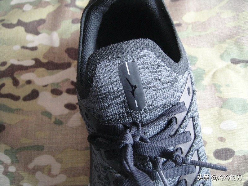 mizuno缇庢触娴撹窇闉媤avesky4,mizuno璺戞闉嬬編娲ユ祿wave58