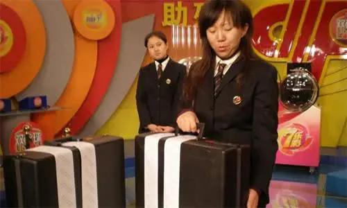 最近刚中500万彩票的真实故事,两块钱中500万彩票的几率有多大