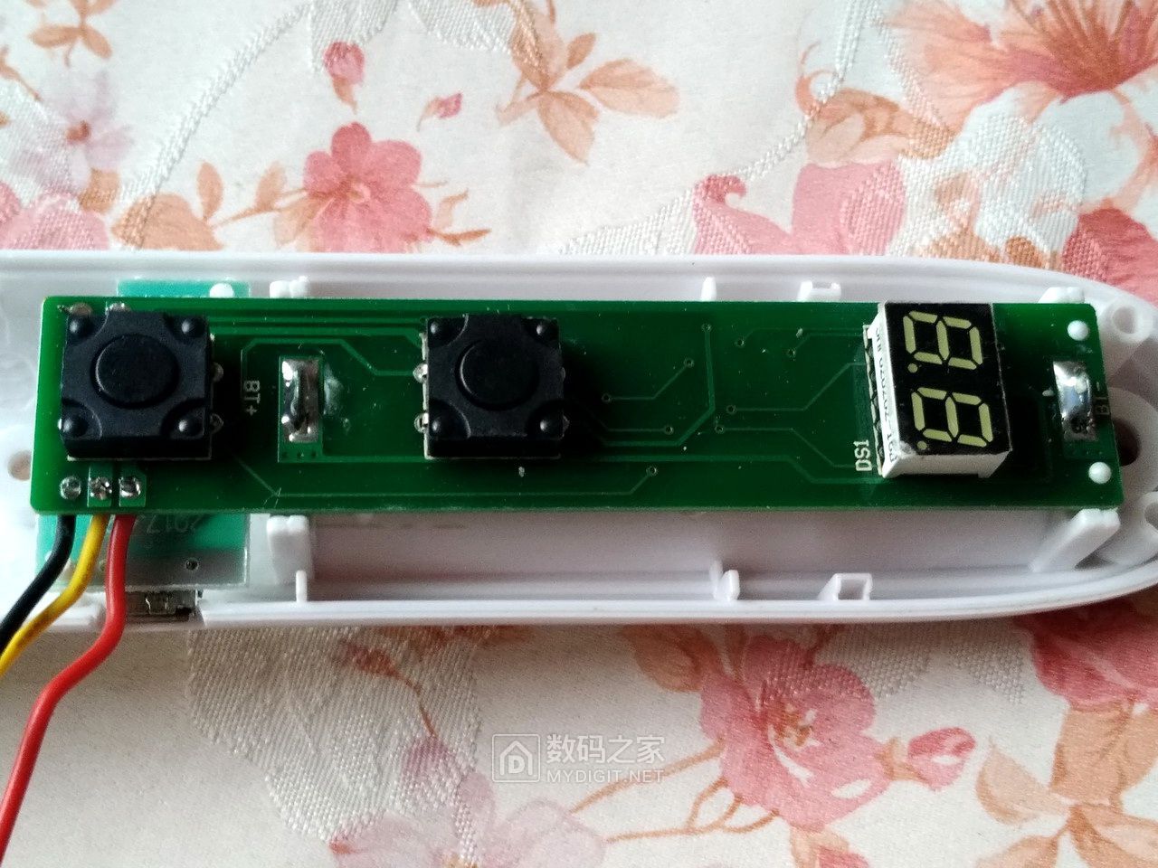 电蚊拍电路图原理检修视频,电蚊拍电路故障维修大全