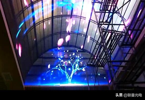 玻璃透明led屏多少钱一平方米,柔性透明薄膜led屏