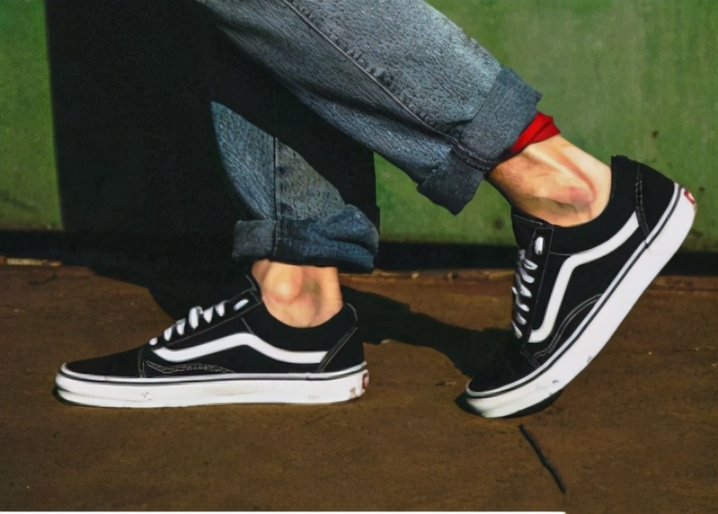 漫天炒鞋，不值得！500元内可以体验到的过万脚感+设计