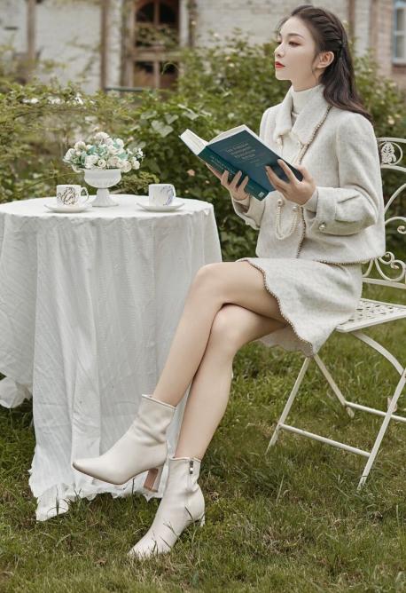 百搭神器马丁靴不只显高还显瘦,马丁靴穿不出气质