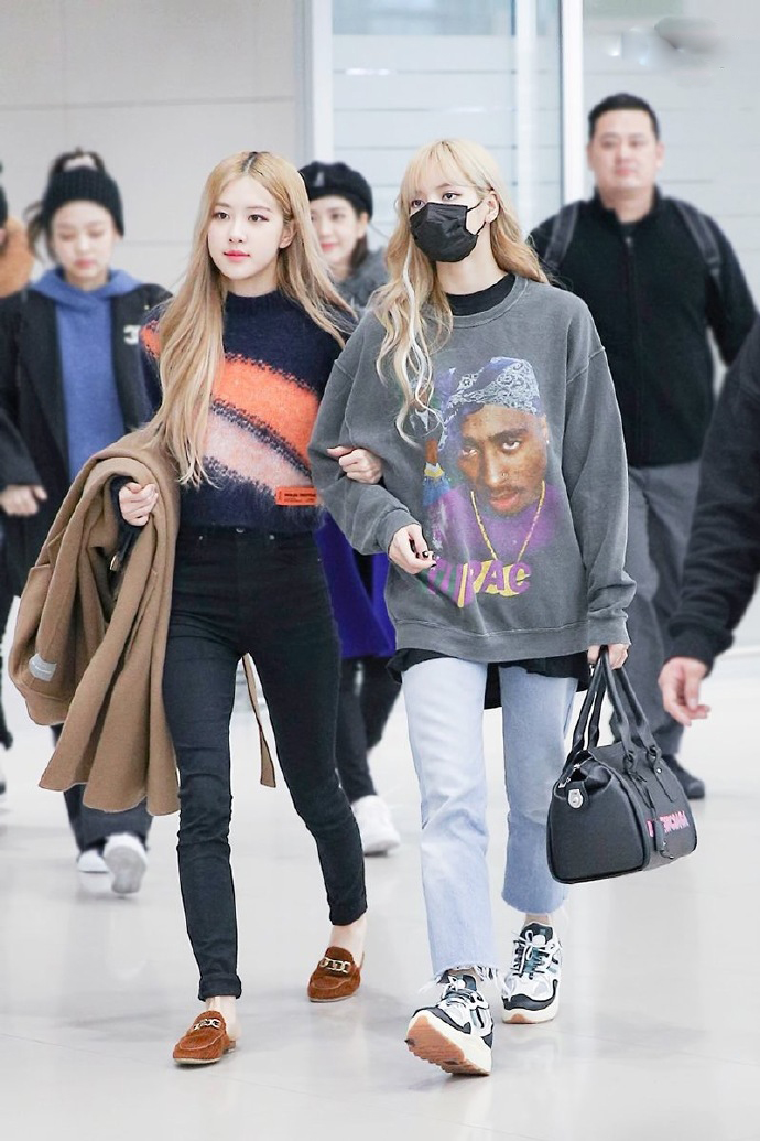 韩国女团jennie穿搭,女团直发发型jennie