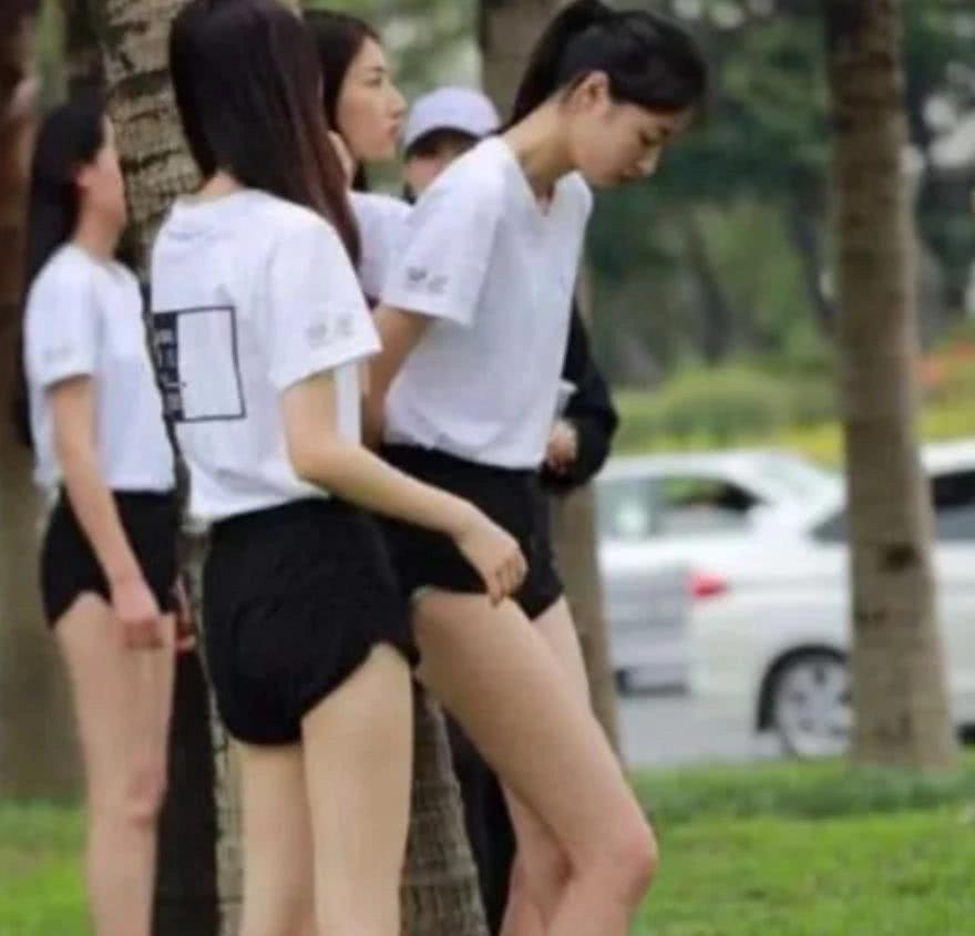 女生“分泌物”过多易湿裤?若坚持做到这3点,上课也能避免囧境