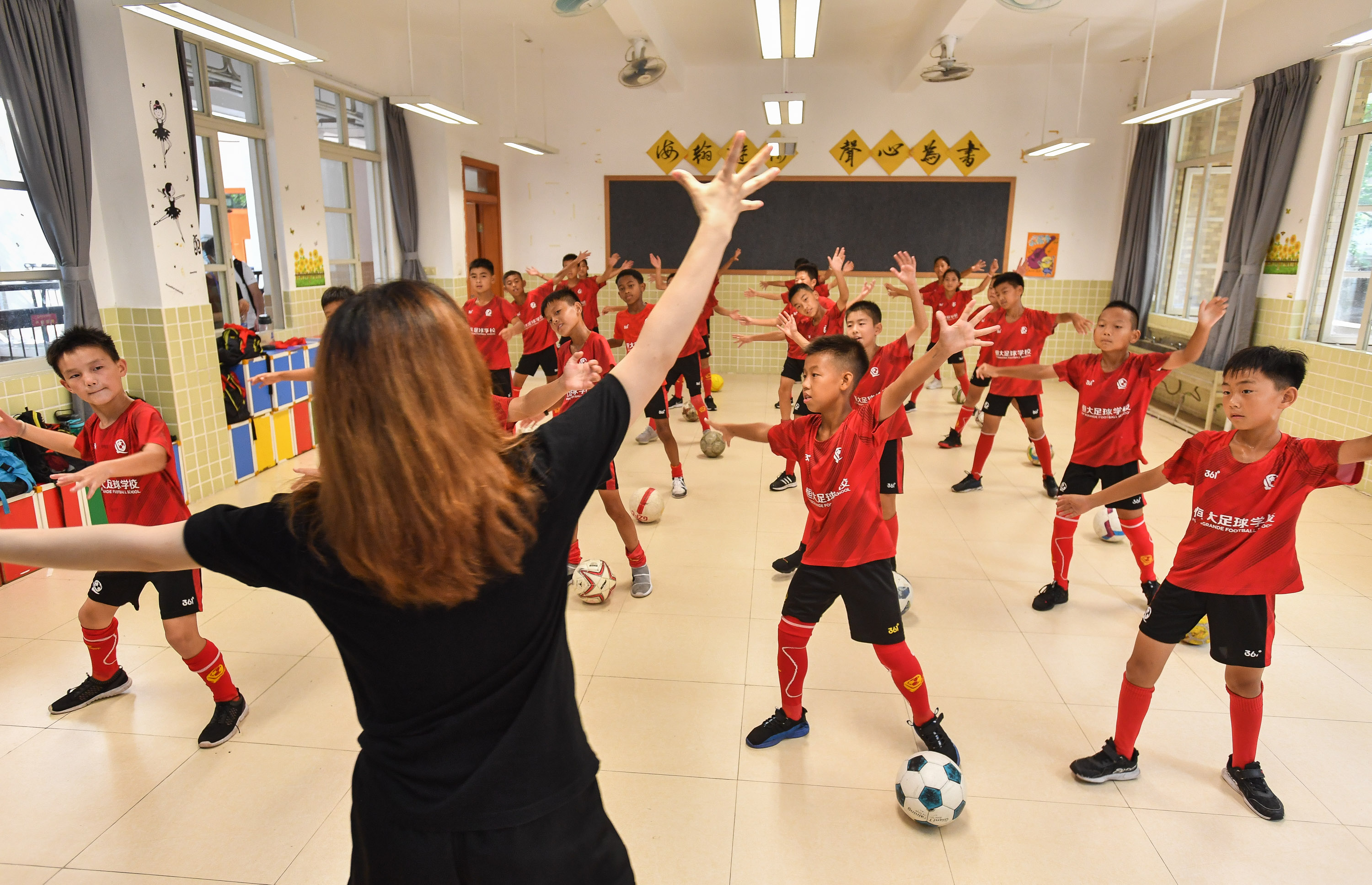 兵工厂青训,恒大兵工厂