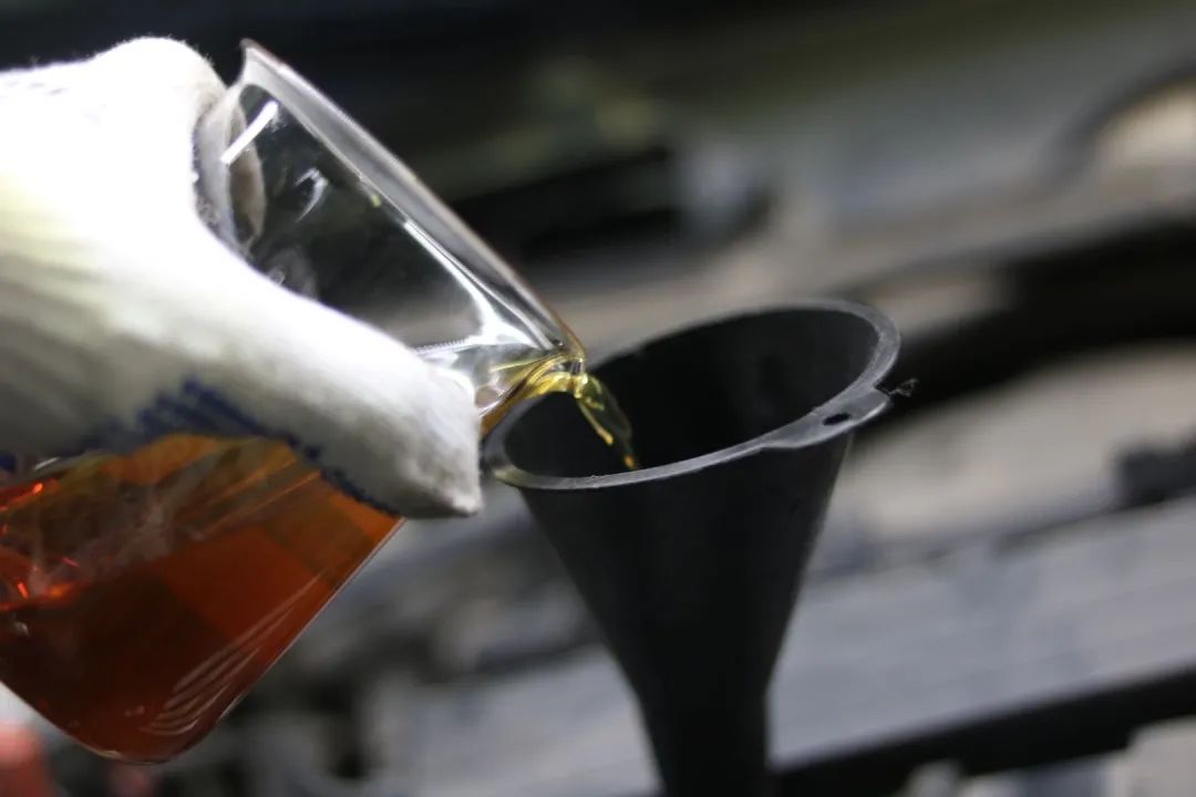 怪兽修车老车翻新,宝马e90325i