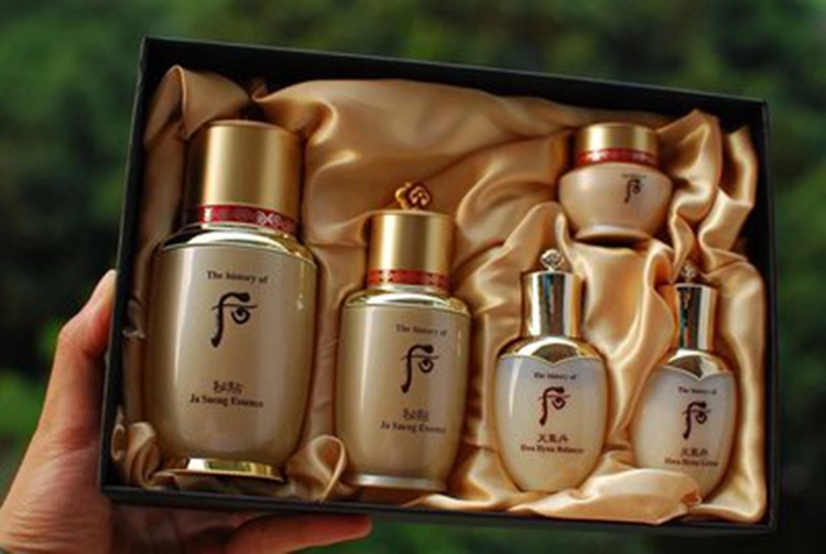 雪花秀润燥精华和兰蔻小黑瓶,雪花秀肌底液和兰蔻小黑瓶哪个好