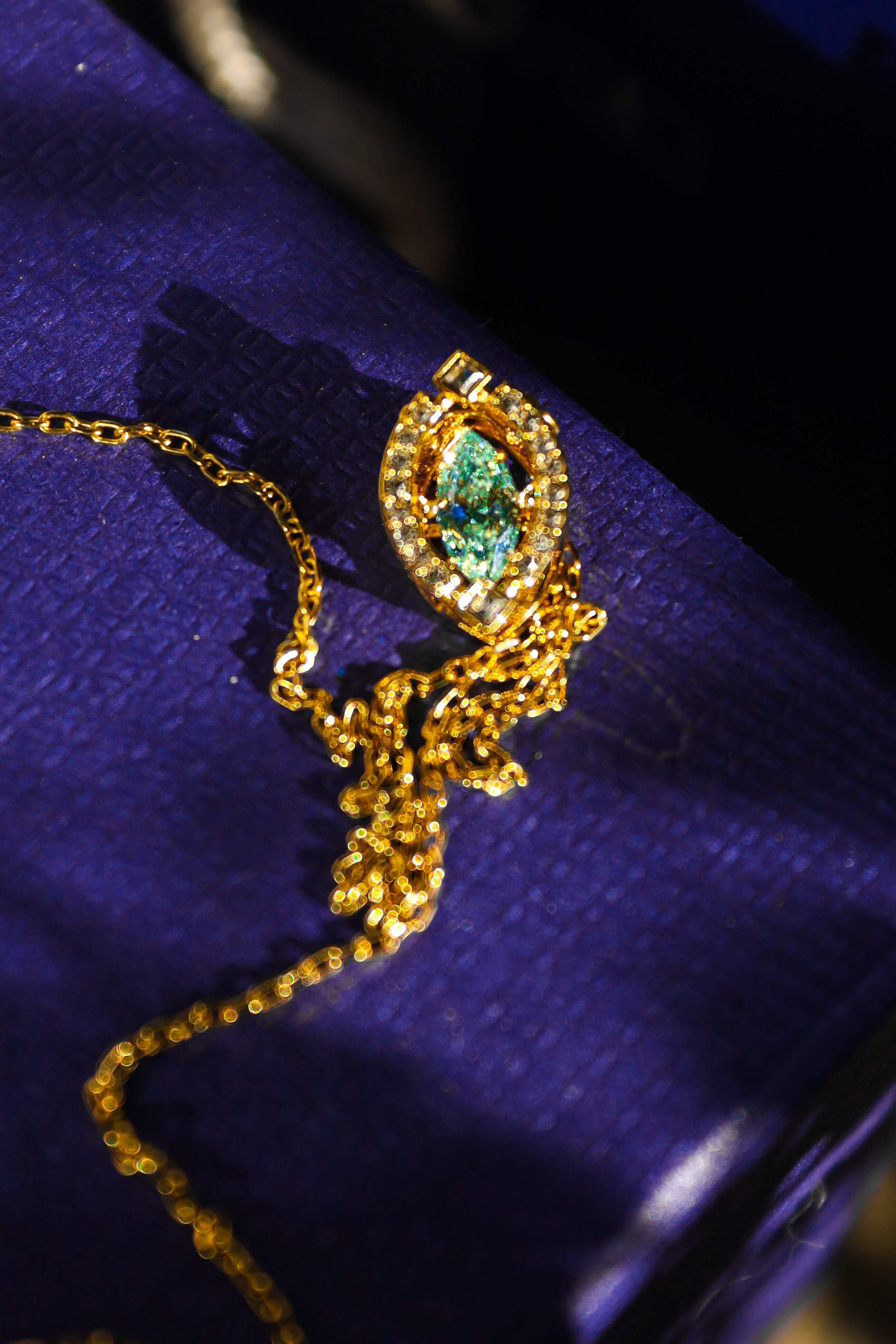 美丽尖儿：「施华洛世奇」SPARKLING DC跃动星光