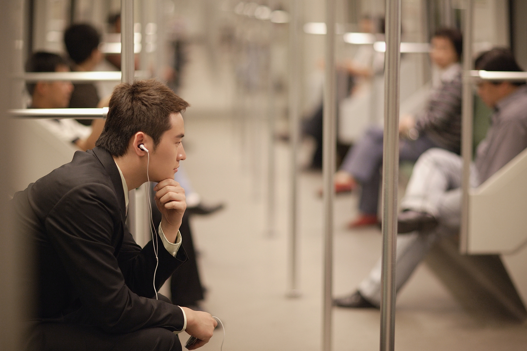 出纳遗失票据如何解决,出纳收据丢失了怎么办