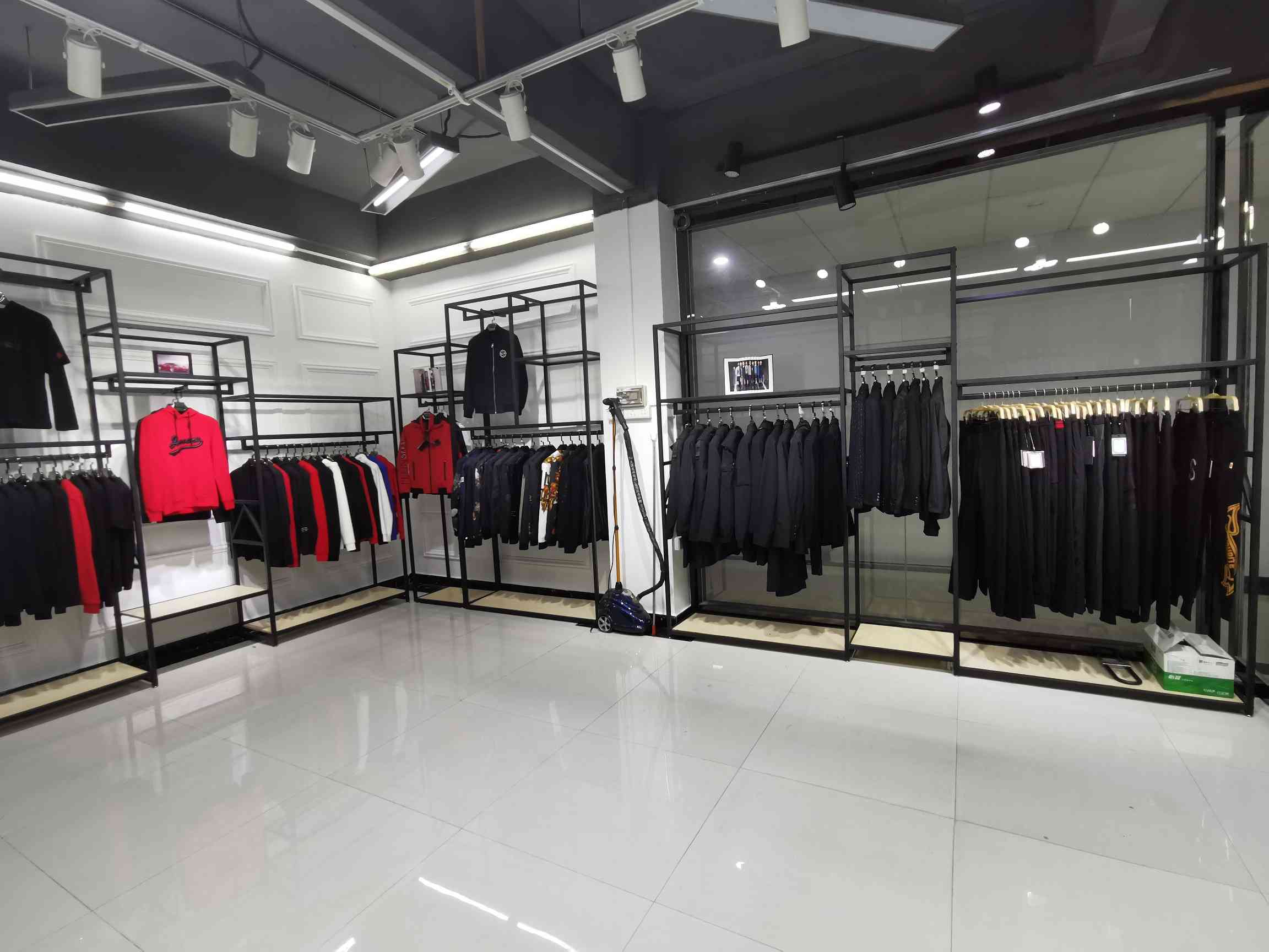 一线大牌品牌尾货怎么拿,阿力大牌折扣女装