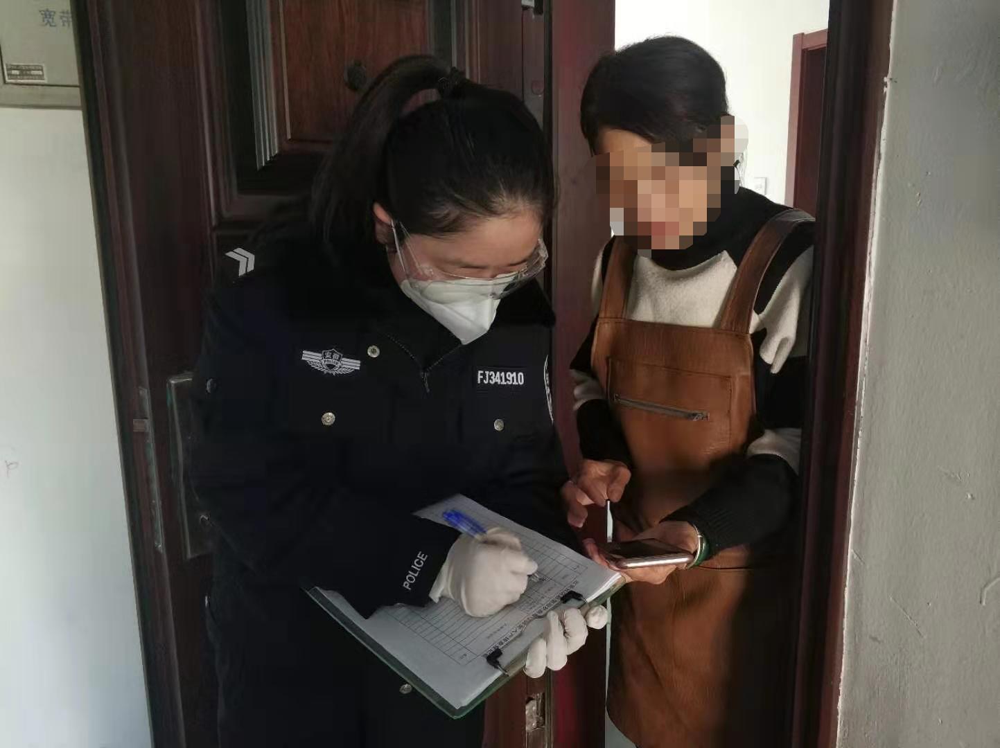 疫情防控公安民警始终冲锋在一线,坚持打赢防疫战