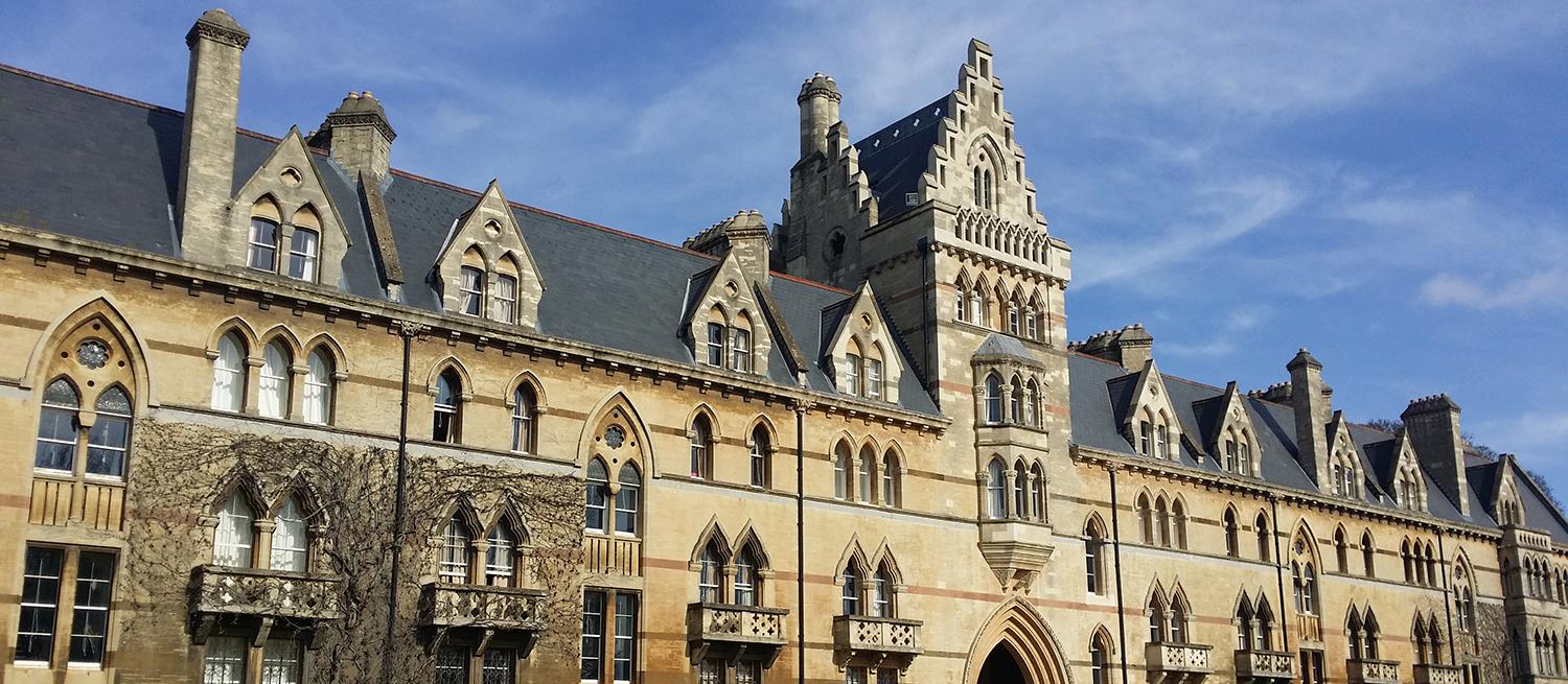 英国牛津大学怎么样？清华可否一战？