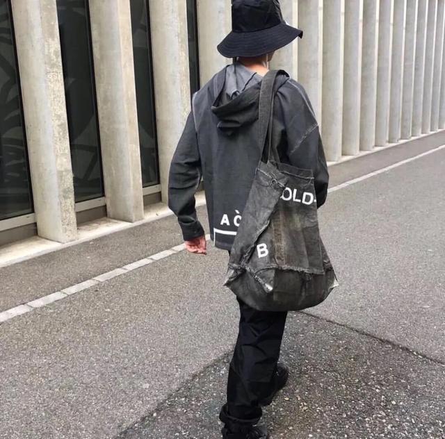 除了耐克阿迪还有哪些品牌衣服,耐克supreme潮牌