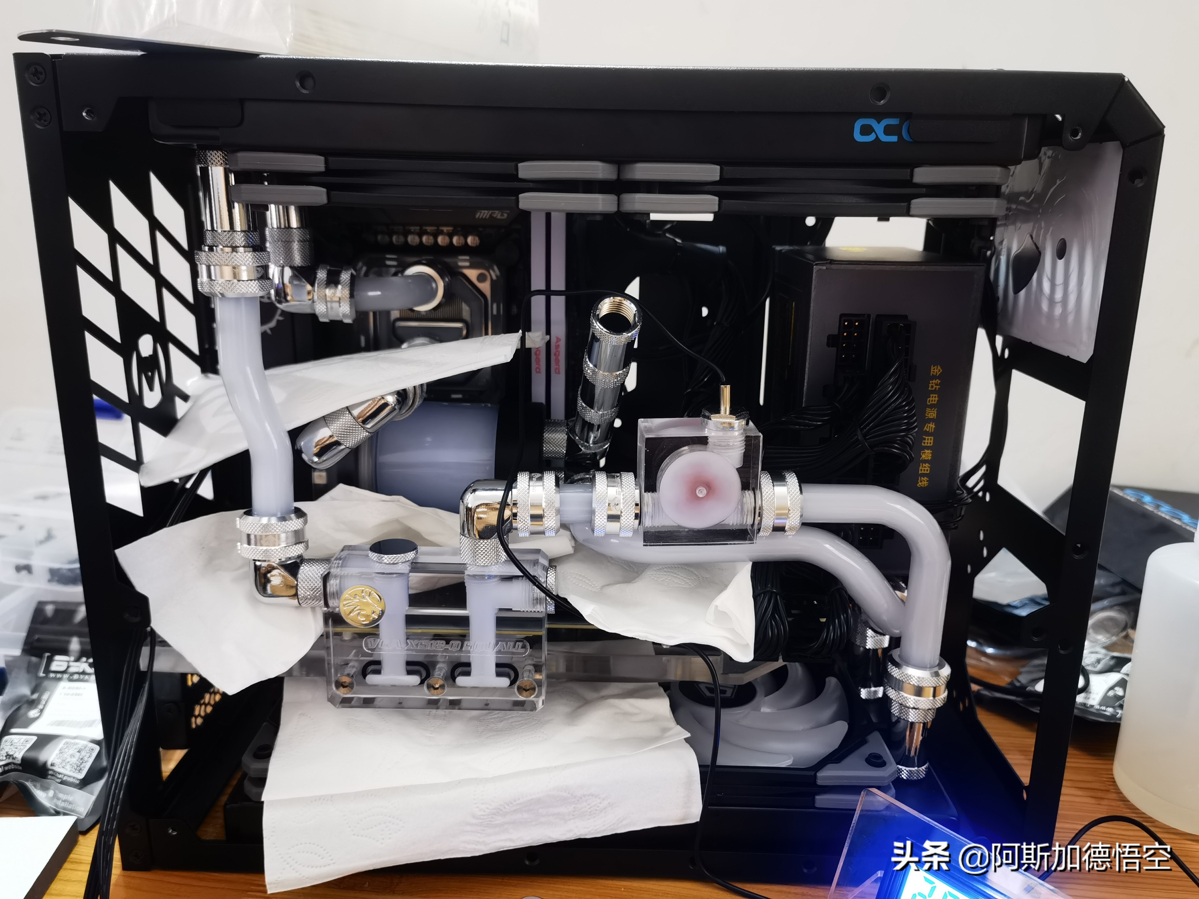 分体式装机过程,第一款一体式水冷