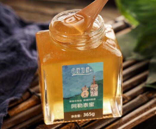 蜂蜜兑水喝应该用多少蜂蜜才可以,蜂蜜水正确喝法什么蜂蜜最好