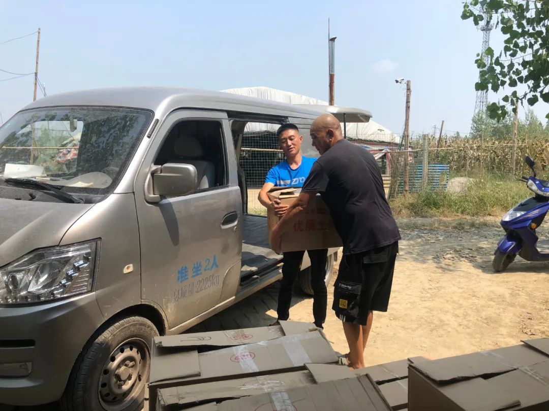 快递小哥建社区微信群,日卖2万枚土鸡蛋