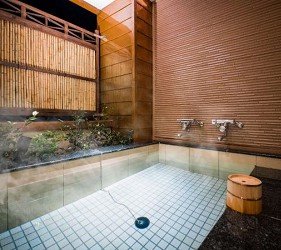 日本旅游住温泉旅馆,去日本住温泉酒店有好的推荐