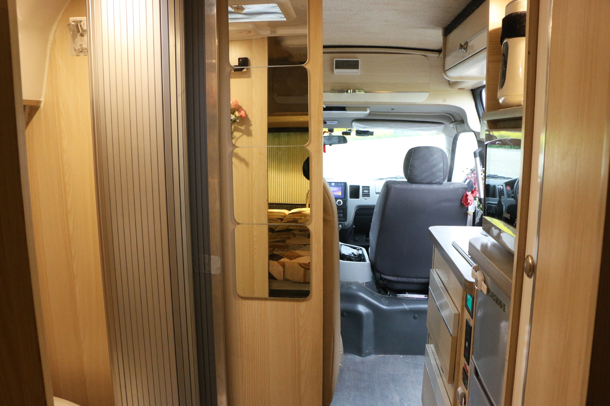 福田G9对卡座升顶房车,福田g9房车五菱房车对比