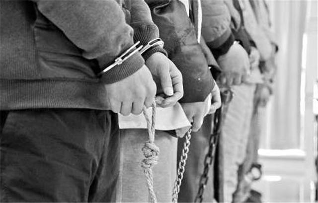 死刑犯临刑前是用绳子捆绑的吗,死刑犯在行刑前为什么换麻绳