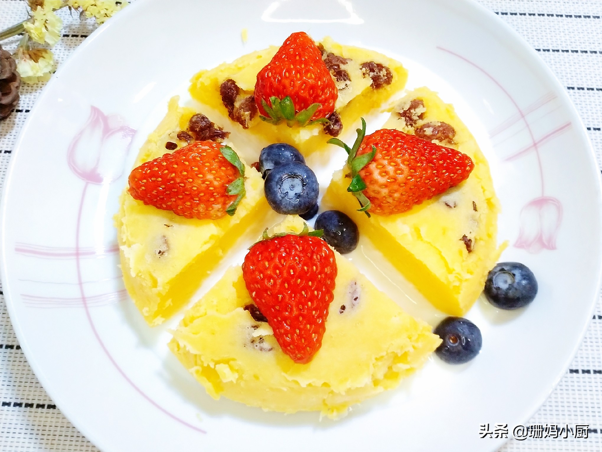 何炅教做酸奶蛋糕用什么面粉,何炅同款自制小蛋糕