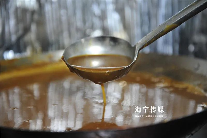 开了宝马卖凉皮,90后小伙创业卖凉皮