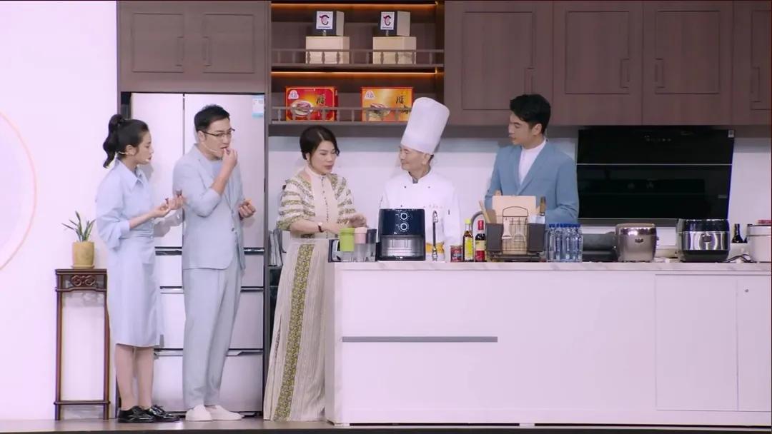 董明珠全国巡回直播韶关回放,董明珠直播演讲视频