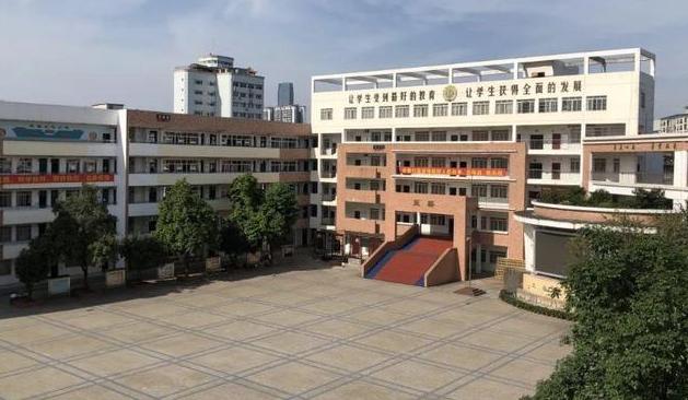 北京西城区三所优质高中，办学历史悠久，其中一所“百年老校”