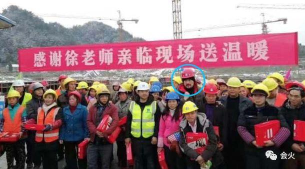 他外表凶狠，内心文艺，曾纵横各类电影，一幅画能卖几十万？